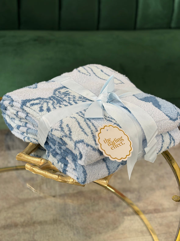 The Darling Effect Cozy Dreams Blanket Blue